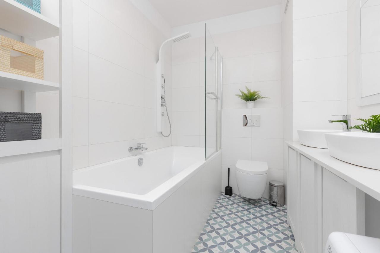 Warsaw Apartment Sierakowskiego By Noclegi Renters Exterior photo